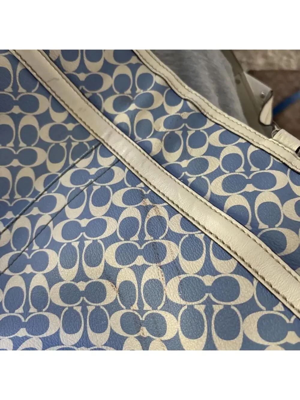 beautiful vintage authentic Coach blue and cream tote bag